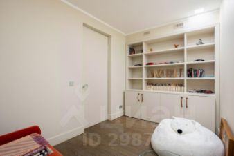 3-комн.кв., 119 м², этаж 2