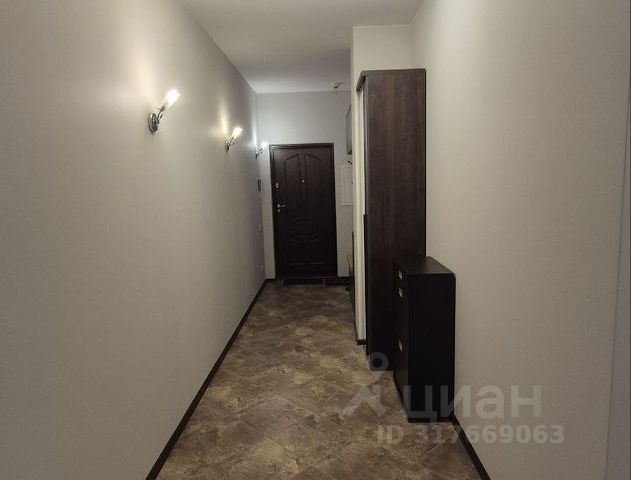 1-комн., 77 м², 25/35 этаж