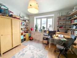 3-комн.кв., 100 м², этаж 4