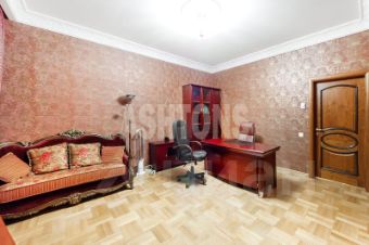 4-комн.кв., 190 м², этаж 8