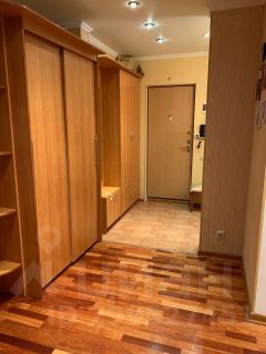 4-комн.кв., 97 м², этаж 1