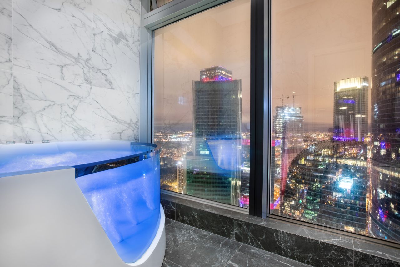 Квартира-студия, 67 м² — фото 1