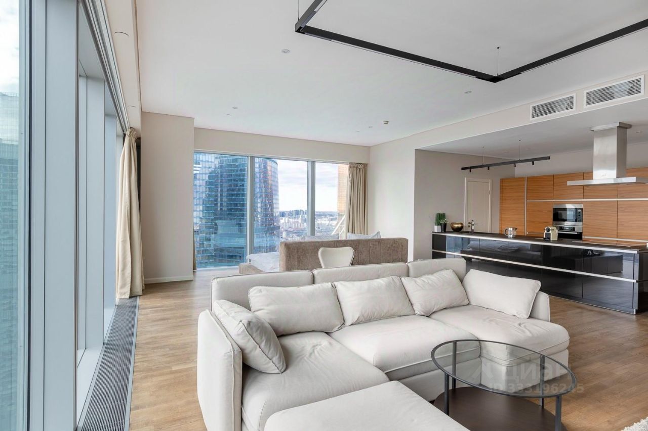 Квартира-студия, 67 м² — фото 2