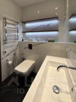 2-комн.кв., 72 м², этаж 11