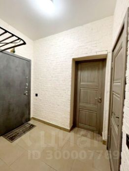 3-комн.кв., 80 м², этаж 1