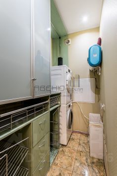 2-комн.кв., 80 м², этаж 3