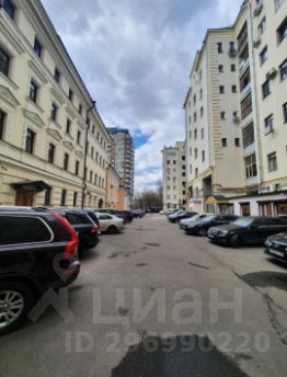 4-комн.кв., 117 м², этаж 3