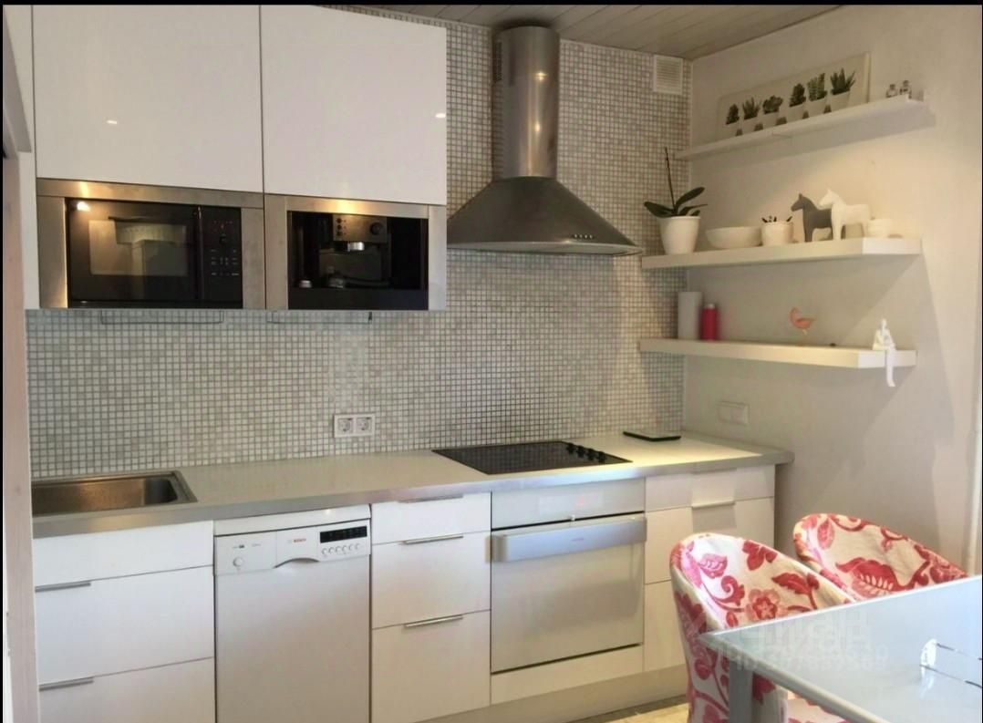 2-комнатная квартира, 56 м² — фото 2