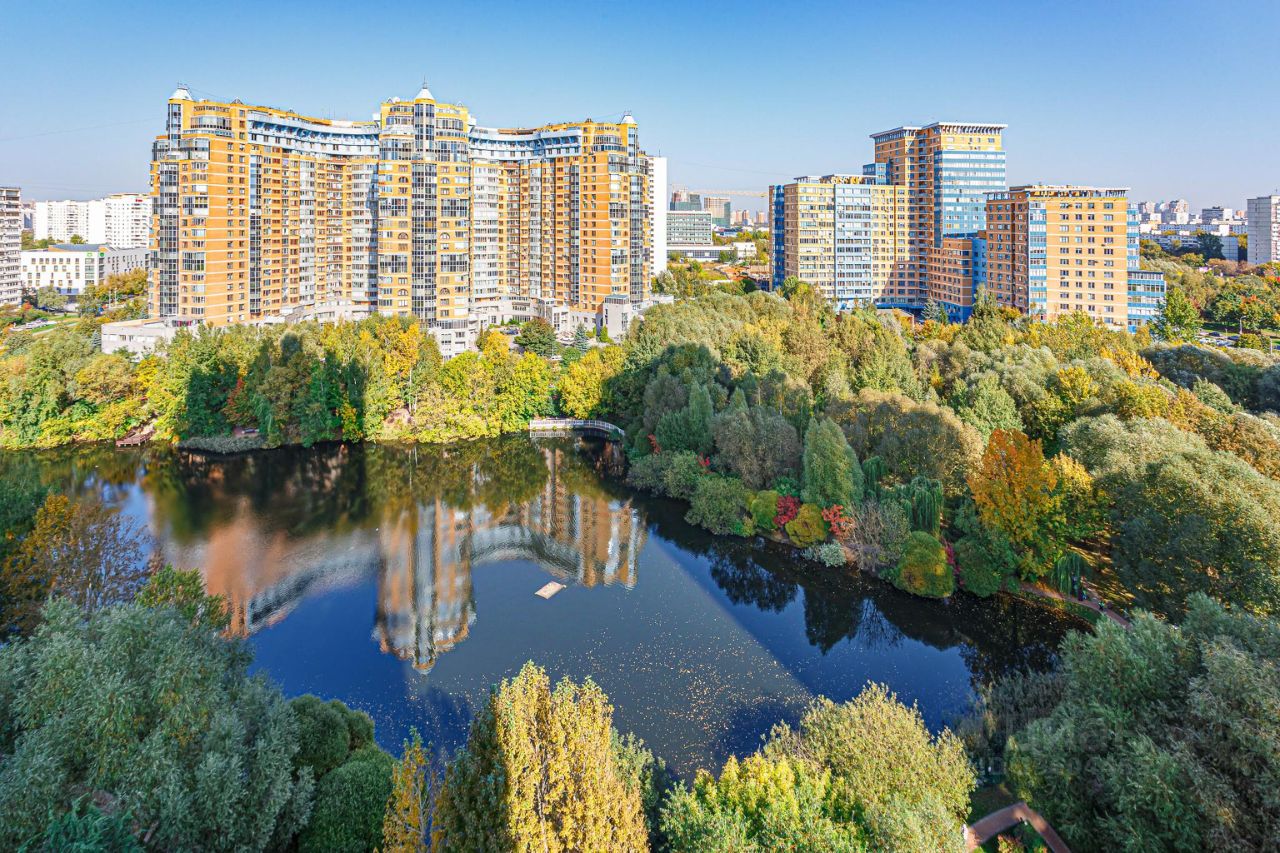 Купить 4-комнатную квартиру без посредников рядом с метро Тропарёво от  хозяина, продажа четырехкомнатных квартир (вторичка) от собственника рядом  с метро Тропарёво. Найдено 4 объявления.