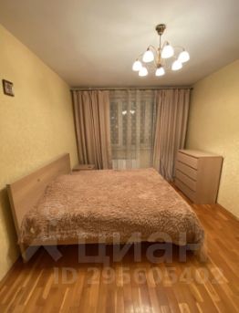 3-комн.кв., 82 м², этаж 4