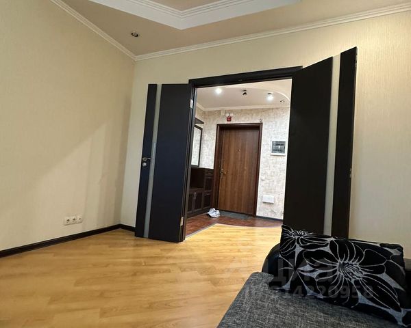 2-комн., 81,1 м², 11/25 этаж