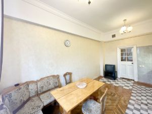 2-комн.кв., 72 м², этаж 7
