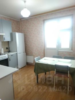 3-комн.кв., 81 м², этаж 25