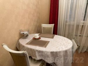 3-комн.кв., 80 м², этаж 3