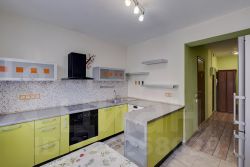 3-комн.кв., 83 м², этаж 2
