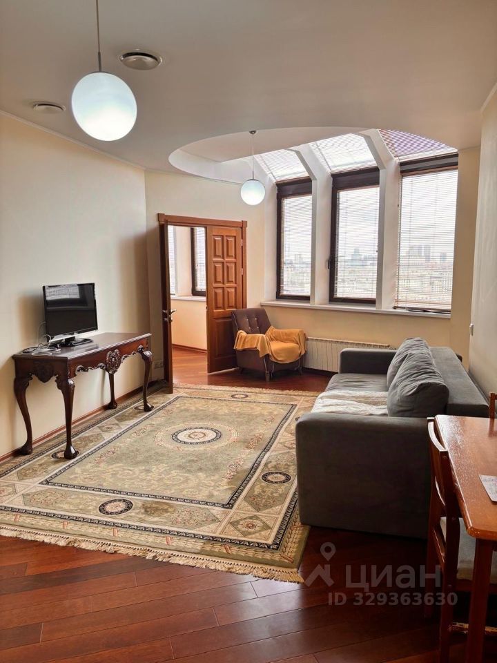 2-комнатная квартира, 62 м² — фото 1