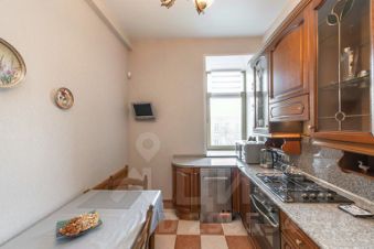 3-комн.кв., 81 м², этаж 3