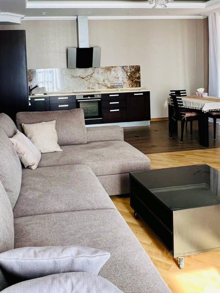 2-комнатная квартира, 90 м² — фото 1