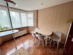 3-комн.кв., 80 м², этаж 3