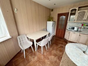 3-комн.кв., 80 м², этаж 3
