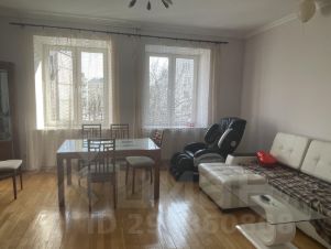 3-комн.кв., 82 м², этаж 3