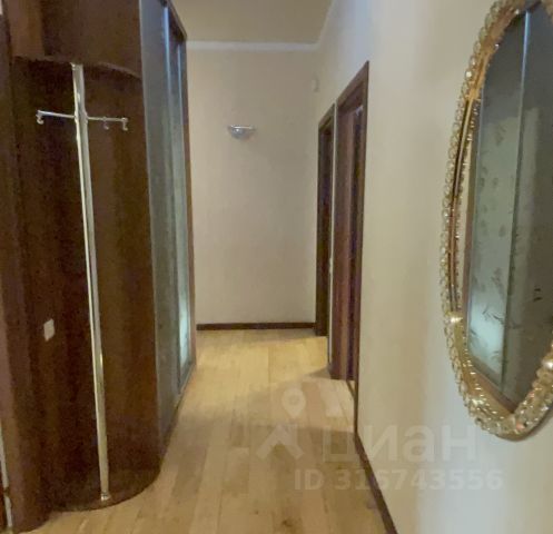 3-комн., 90 м², 4/8 этаж