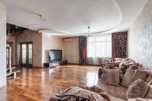 5-комн.кв., 195 м², этаж 8