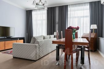 3-комн.кв., 94 м², этаж 2