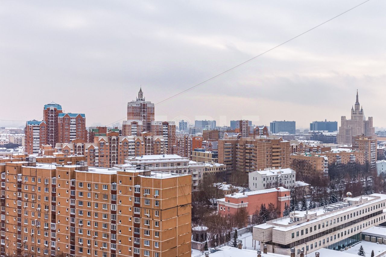 Купить 3-комнатную квартиру вторичка в переулке Средний Тишинский в Москве,  продажа 3-комнатных квартир на вторичном рынке. Найдено 11 объявлений.