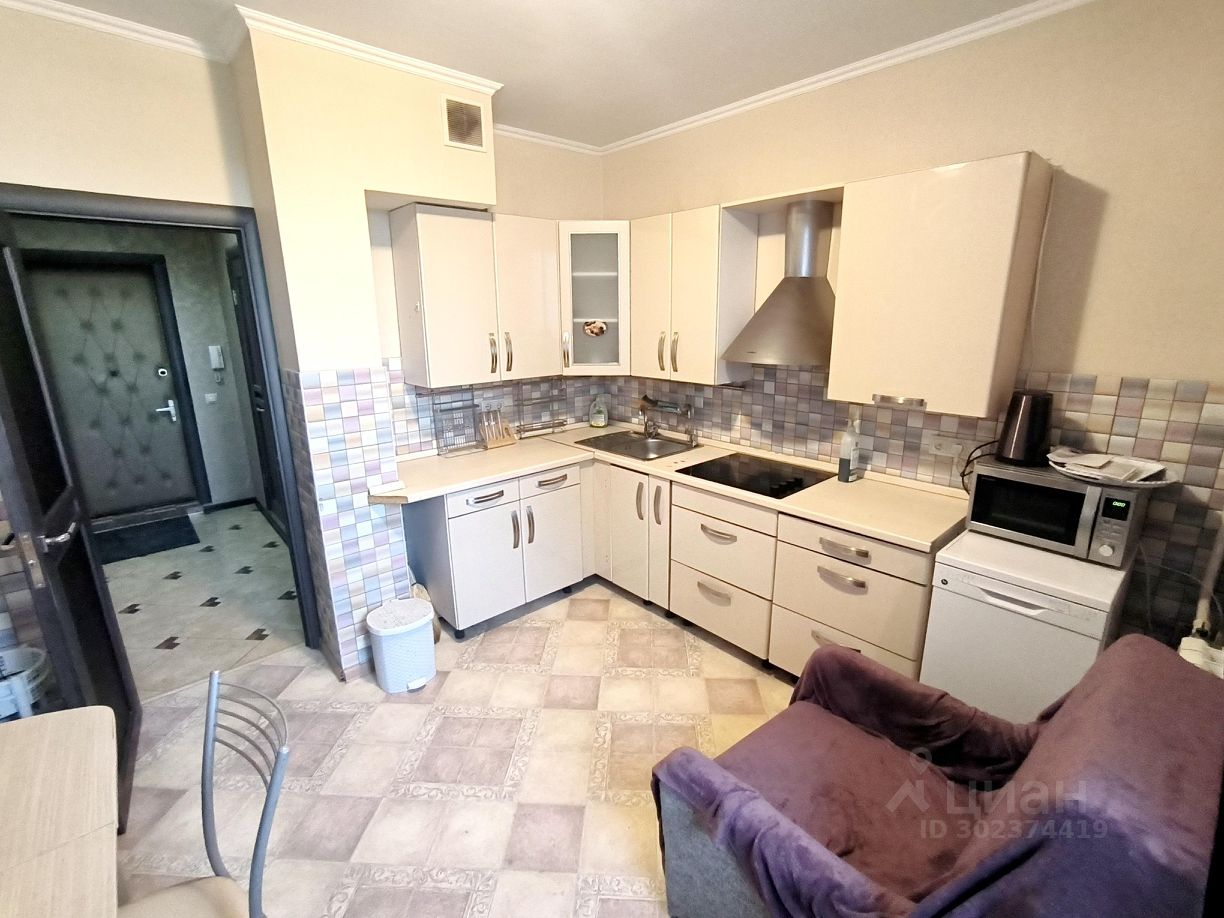 Снять однокомнатную квартиру 40м² Старобитцевская ул., 17К1, Москва ...