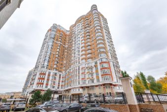 3-комн.кв., 168 м², этаж 9