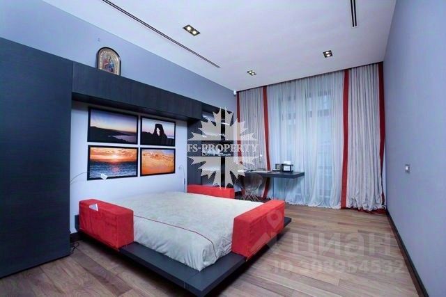 6-комн., 380 м², 2/6 этаж