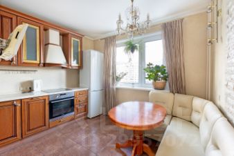 3-комн.кв., 75 м², этаж 9