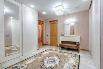 3-комн.кв., 141 м², этаж 7