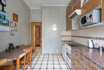 2-комн.кв., 55 м², этаж 3