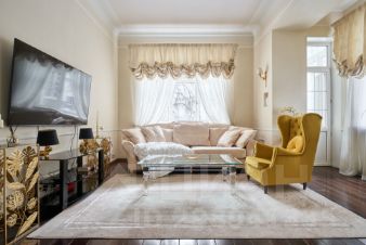 4-комн.кв., 121 м², этаж 2