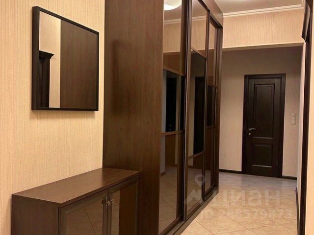 3-комн., 100 м², 3/8 этаж