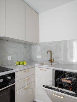 1-комн.кв., 33 м², этаж 3