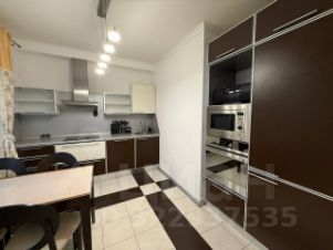3-комн.кв., 74 м², этаж 3