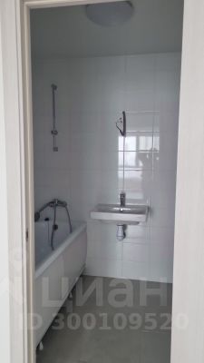 2-комн.кв., 72 м², этаж 25