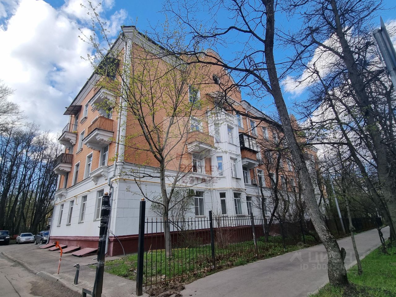 Продажа трехкомнатной квартиры 72,3м² ул. Академика Павлова, 9К1, Москва,  м. Молодёжная - база ЦИАН, объявление 300870844