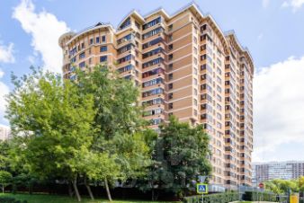 3-комн.кв., 130 м², этаж 3