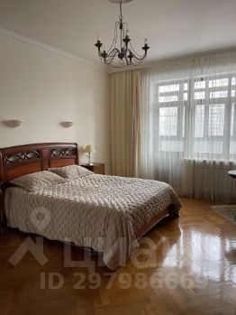 3-комн.кв., 110 м², этаж 4