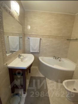 2-комн.кв., 70 м², этаж 3