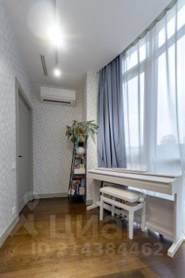 2-комн.кв., 64 м², этаж 4