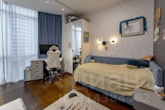 2-комн.кв., 64 м², этаж 4