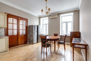 4-комн.кв., 160 м², этаж 7