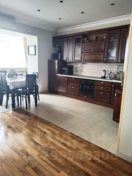 3-комн.кв., 135 м², этаж 10