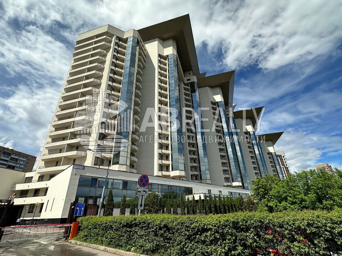 2-комн. кв., р-н Ломоносовский, Москва