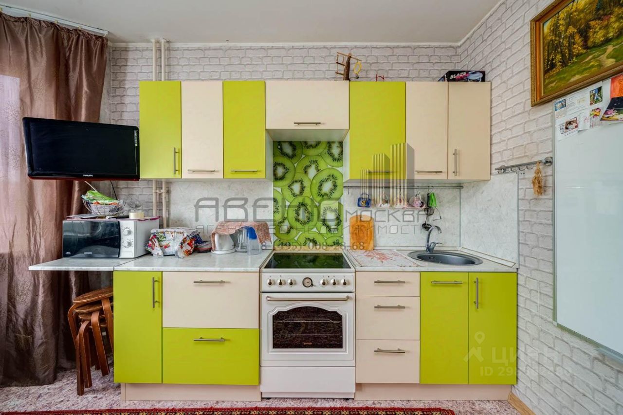 Продаю двухкомнатную квартиру 65.7м² ул. Авиаторов, 5, Москва, ЗАО, р-н ...